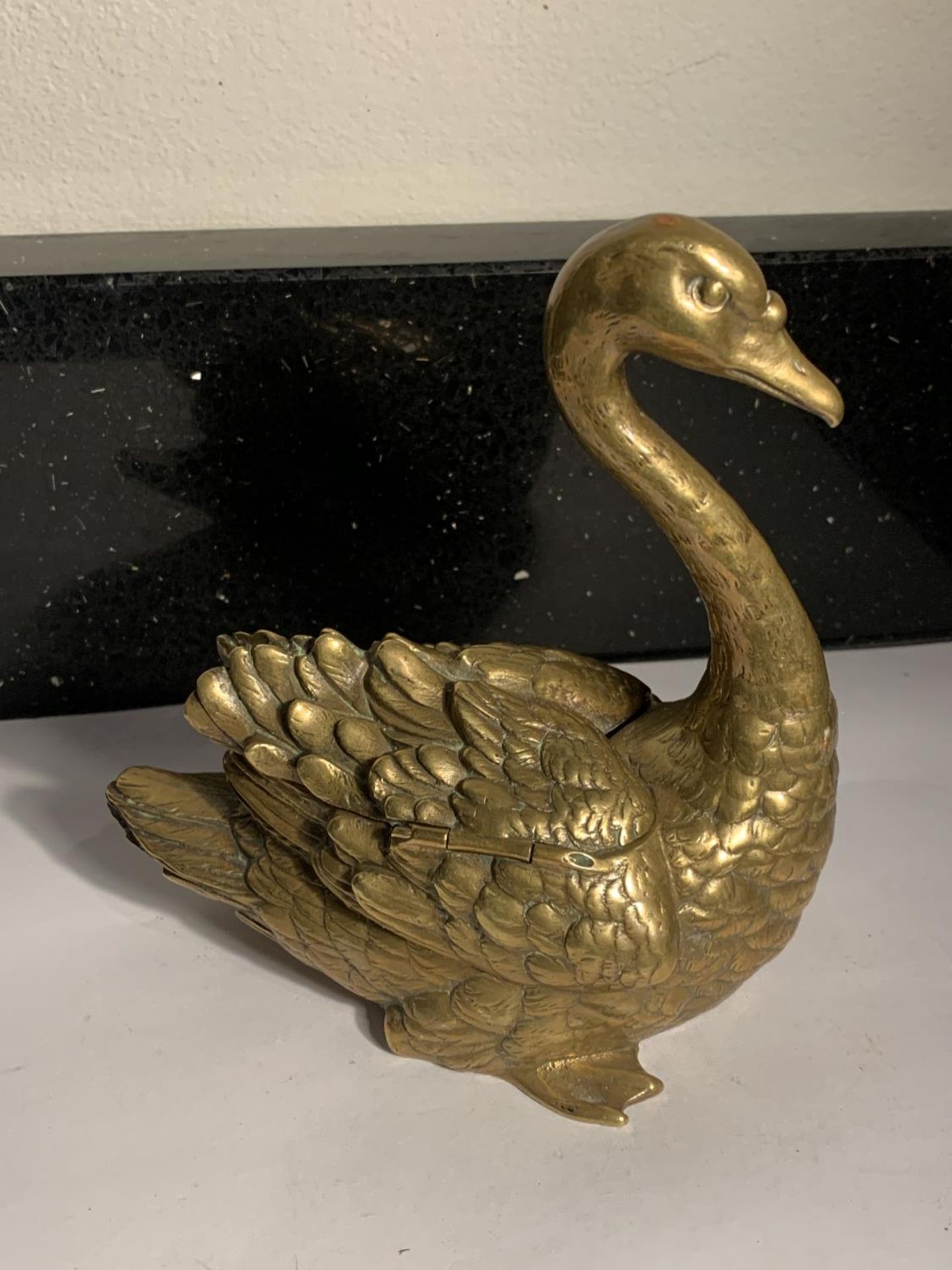 A GERMAN BRASS INKWELL GESCHUTZTN 1101 IN THE STYLE OF A SWAN - Image 2 of 4