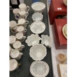 SEVEN VINTAGE CERAMIC JELLY MOULDS TO INCLUDE SHELLEY