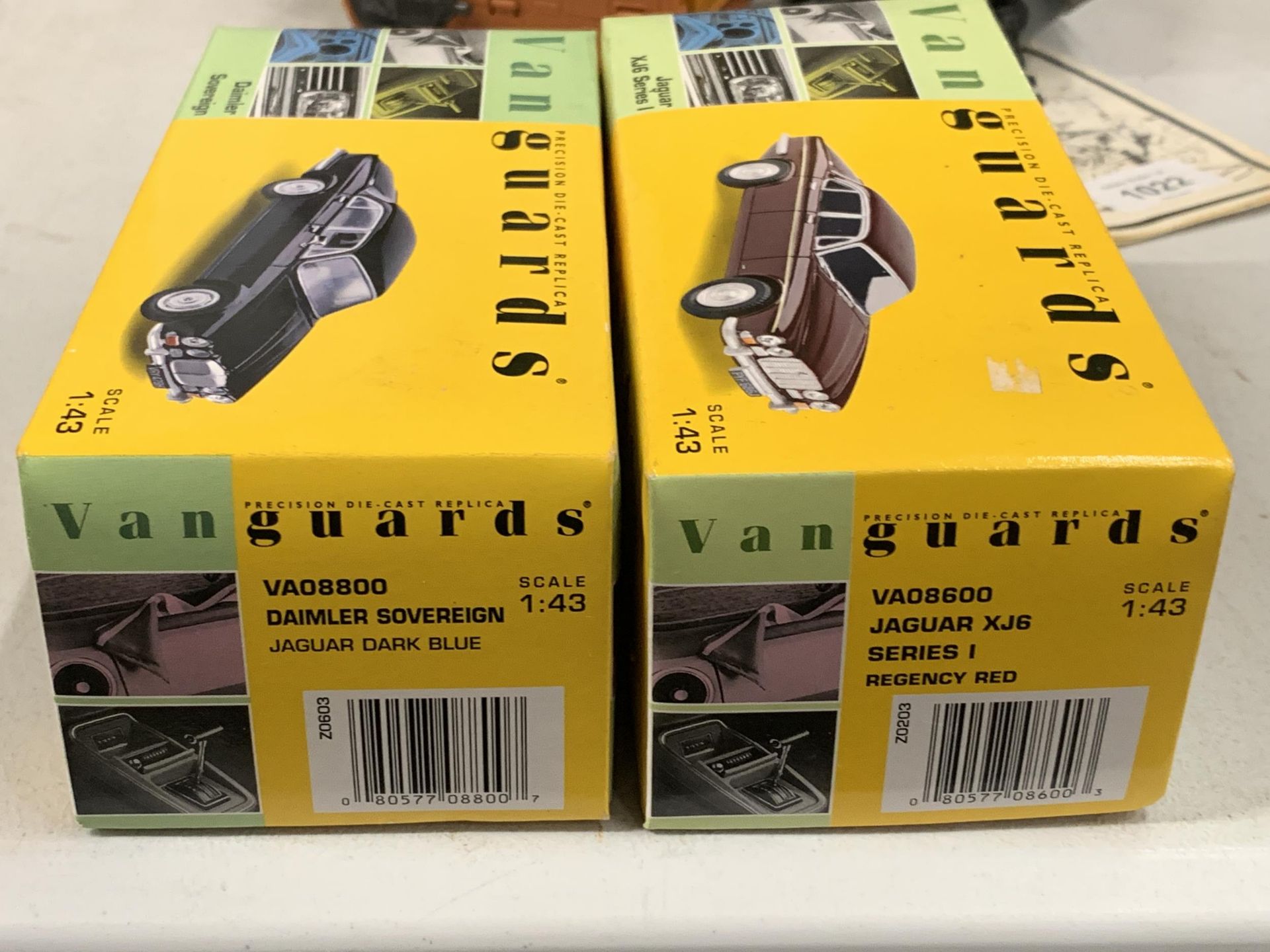 TWO BOXED VANGUARDS DIECAST CAR MODELS - Image 2 of 2