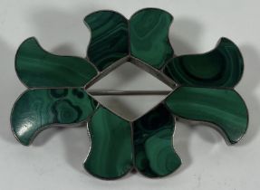 A SCANDANAVIAN GREEN MALACHITE AND SILVER BROOCH