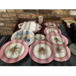 A SET OF PINK AND GILT CABINET PLATES, FURTHER PLATES ETC