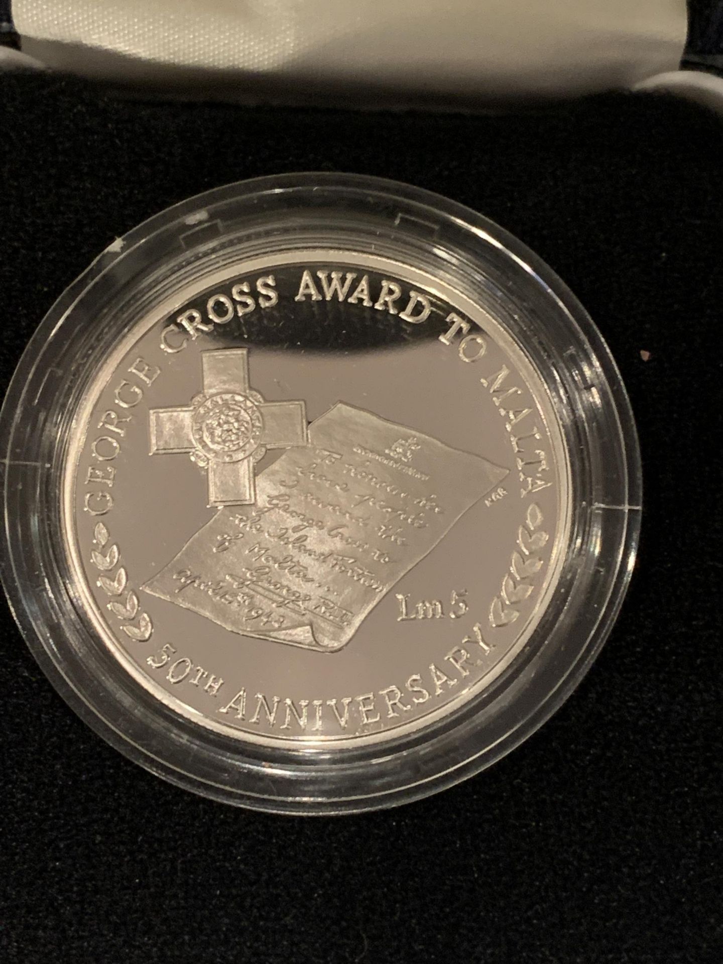 MALTA 1992 , GEORGE CROSS ANNIVERSARY LM5 , SILVER PROOF COIN . CASED WITH COA - Image 2 of 3