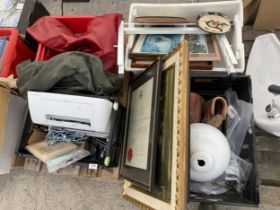 AN ASSORTMENT OF HOUSEHOLD CLEARANCE ITEMS