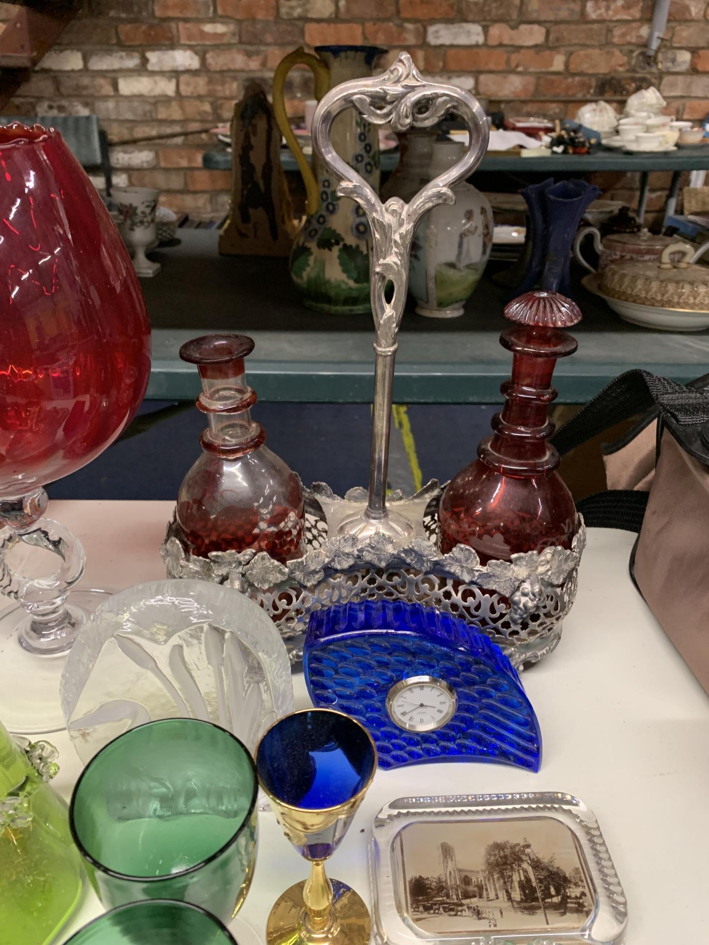 A COLLECTION OF COLOURED GLASSWARE AND FURTHER ITEMS, SILVER PLATED AND CRANBERRY GLASS DECANTER - Image 4 of 4