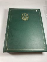 THE MOUNTBATTEN MEDALLIC HISTORY OF GREAT BRITAIN AND THE SEA . THE ORIGINAL GREEN BINDER HOUSING 23