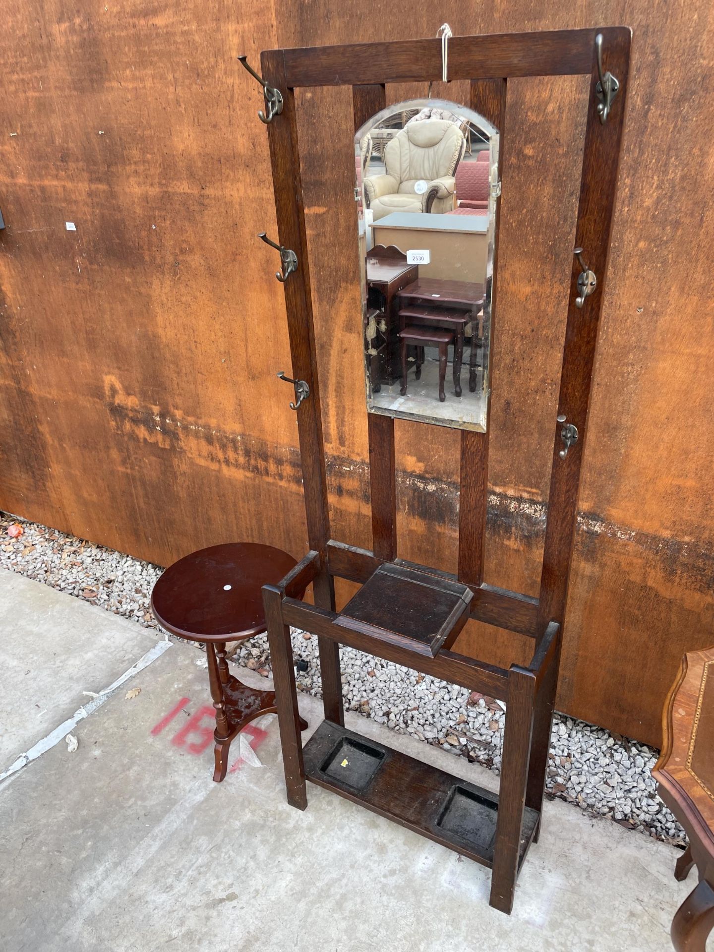 A MID 20TH CENTURY OAK MIRRORED HALL COAT/STICK STAND, 24" WIDE AND A SMALL MODERN WINE TABLE - Image 2 of 5