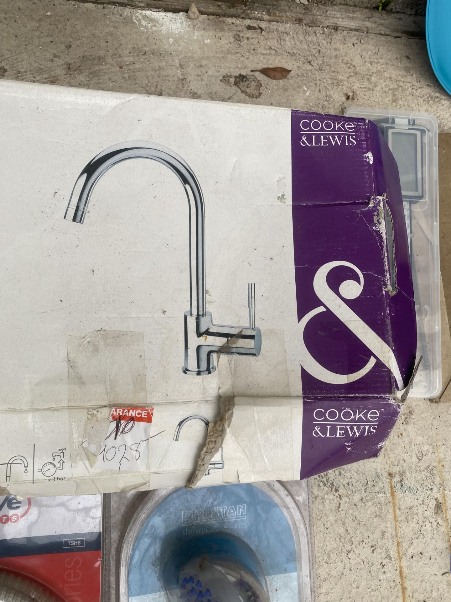 AN AS NEW KITCHEN MIXER TAP AND A NEW AND PACKAGED SHOWER HEAD - Image 3 of 3