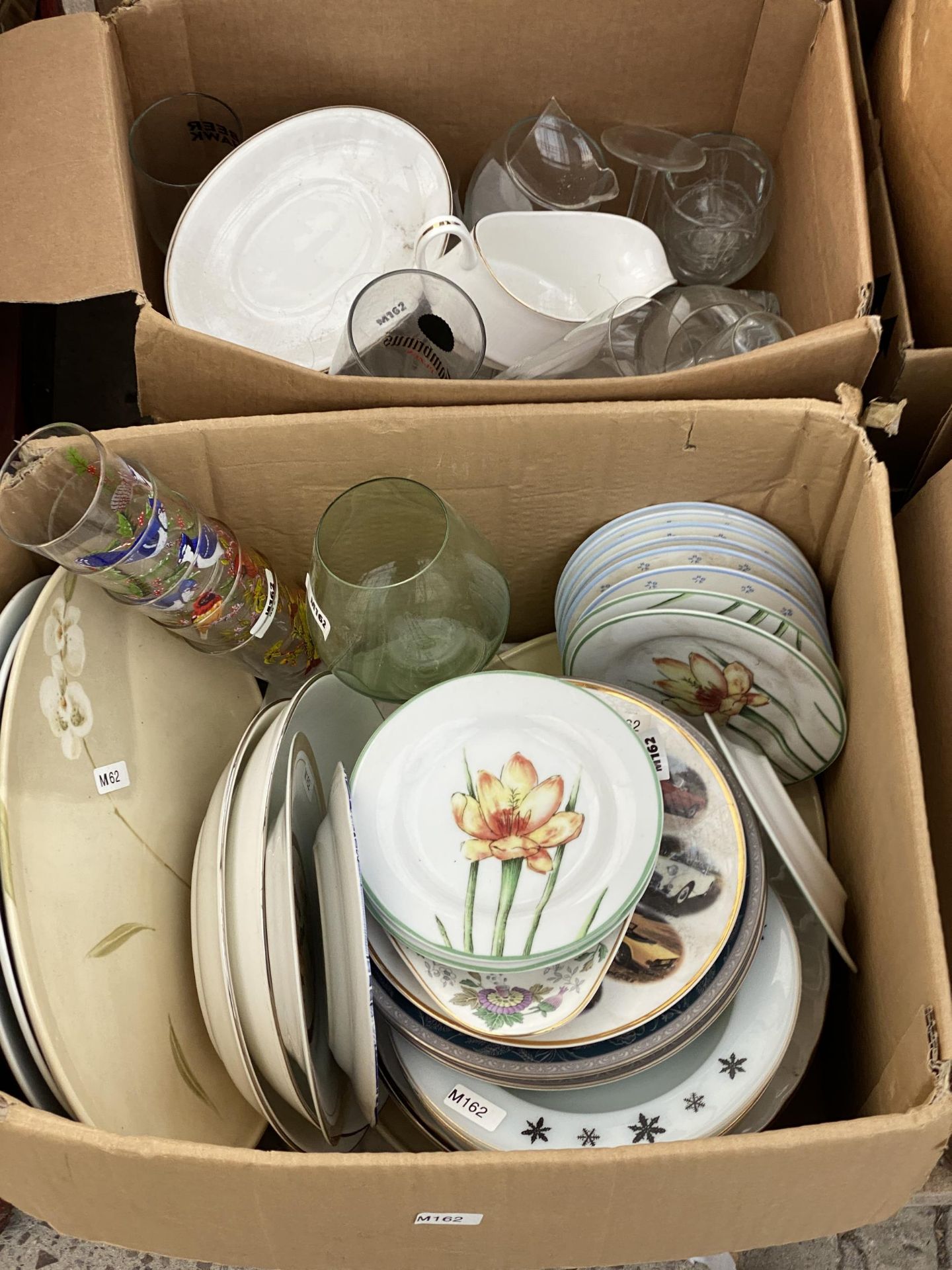 AN ASSORTMENT OF HOUSEHOLD CLEARANCE ITEMS - Image 2 of 6