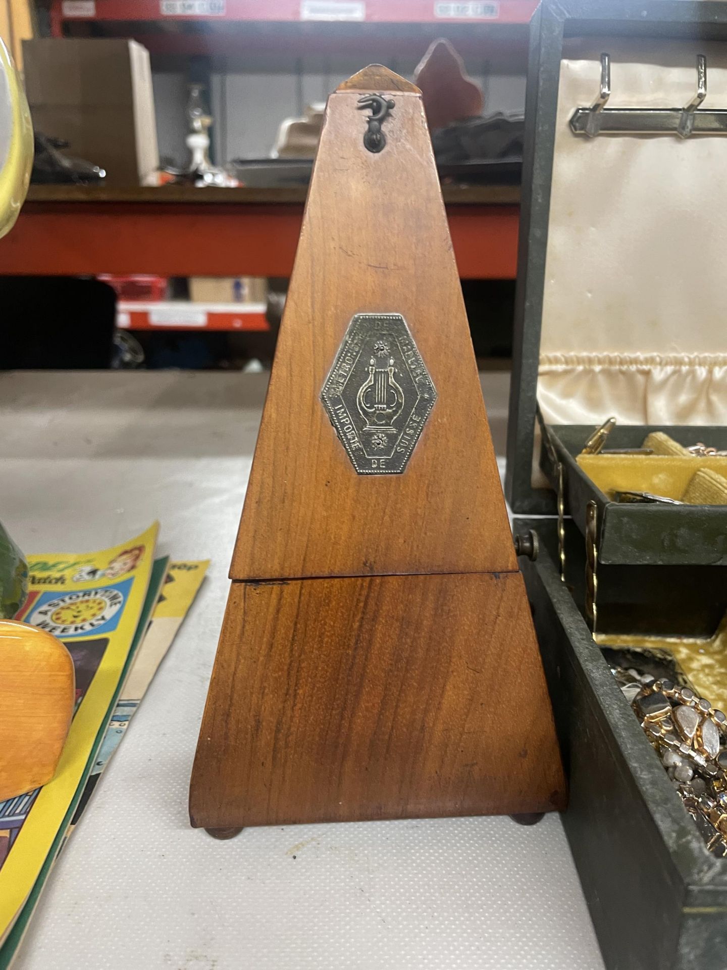A VINTAGE SWISS WOODEN METRONOME - Image 2 of 3