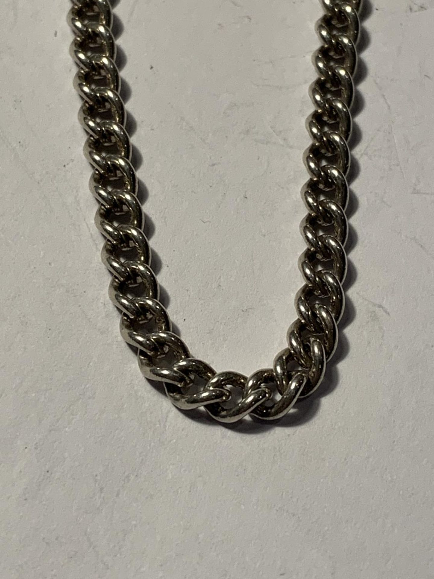 A SILVER ALBERT WATCH CHAIN - Image 3 of 3