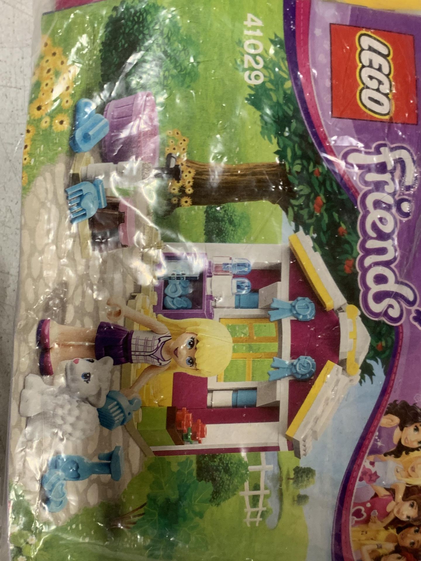 THREE LEGO FRIENDS SETS IN BAGS - Bild 4 aus 5