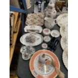 A MIXED LOT OF ITEMS TO INCLUDE AYNSLEY LITTLE SWEETHEART ATOMISER, RHS 1992 PLATE, ROYAL ALBERT,