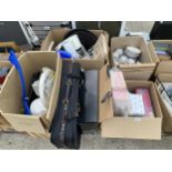 AN ASSORTMENT OF HOUSEHOLD CLEARANCE ITEMS