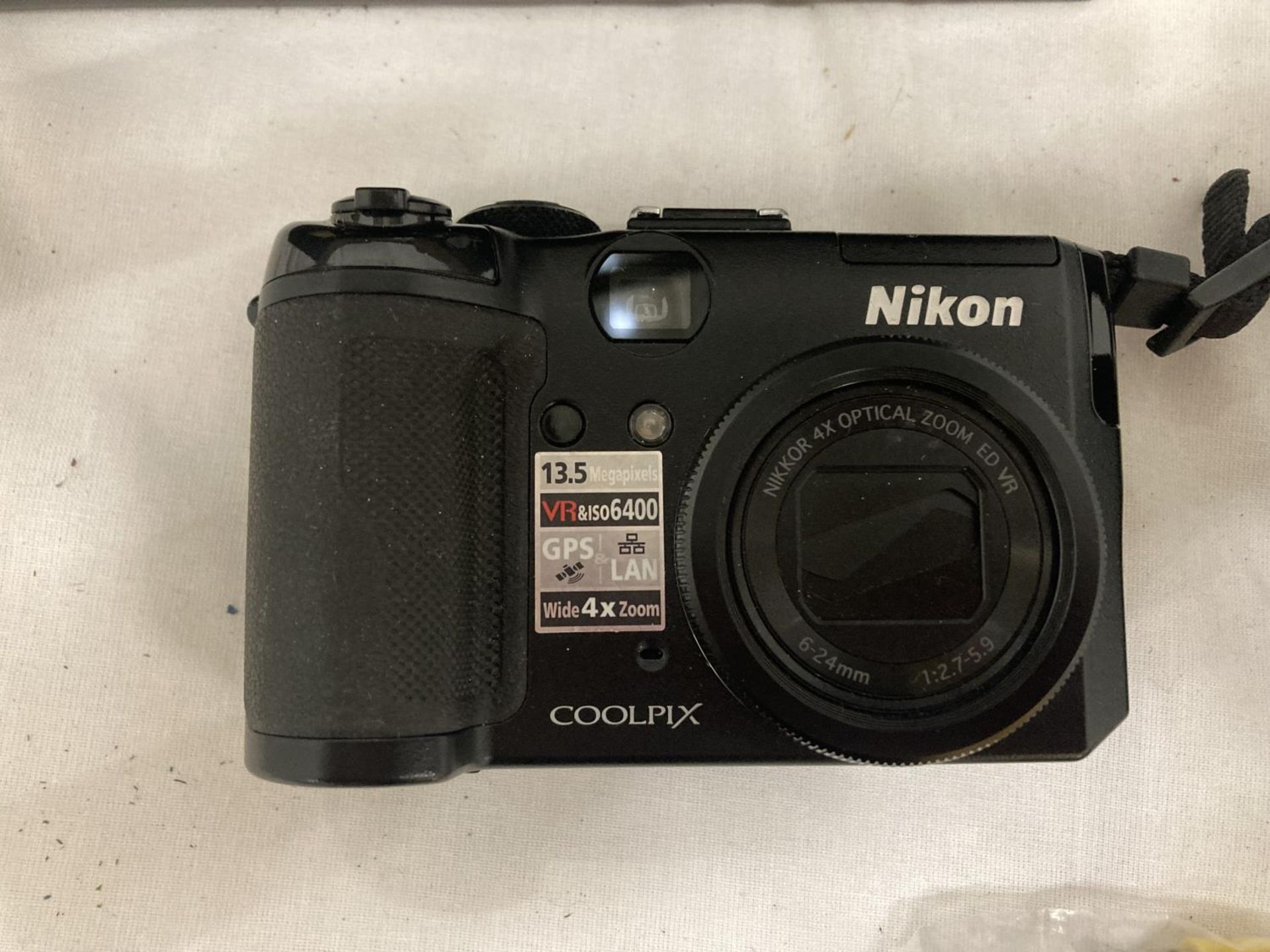 A NIKON COOLPIX P6000 CAMERA TO INCLUDE STRAP, CASE, LEADS AND INSTRUCTIONS, BOXED - Bild 2 aus 3