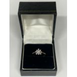 A 9CT YELLOW GOLD DAISY DESIGN RING SIZE J 1/2 COMPLETE WITH PRESENTATION BOX