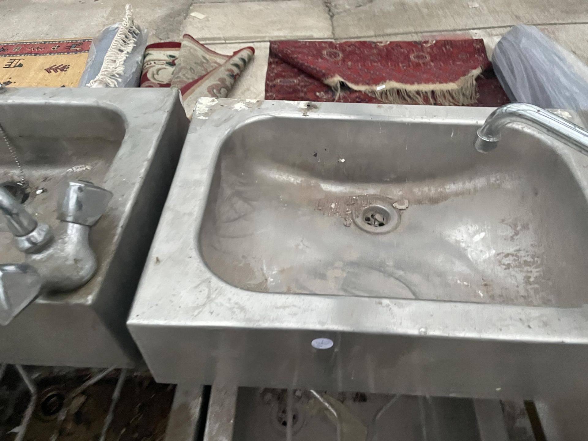 AN INDUSTRIAL STAINLESS STEEL TWO TIER SINK UNIT - Image 2 of 3
