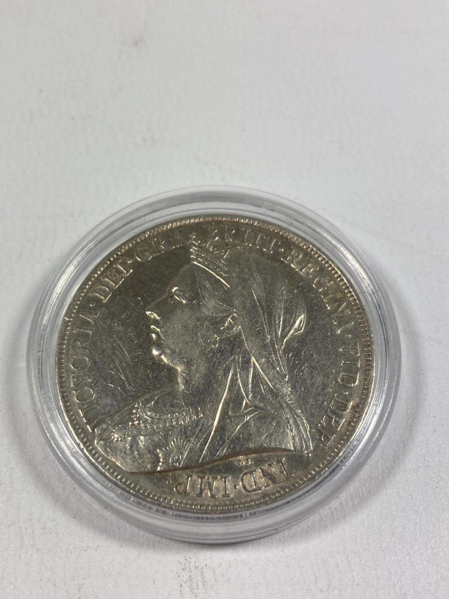 UK , QUEEN VICTORIA , 1900 , CROWN , OLD VEILED BUST , VF/EF CONDITION . SPINK 3937 . - Image 2 of 4