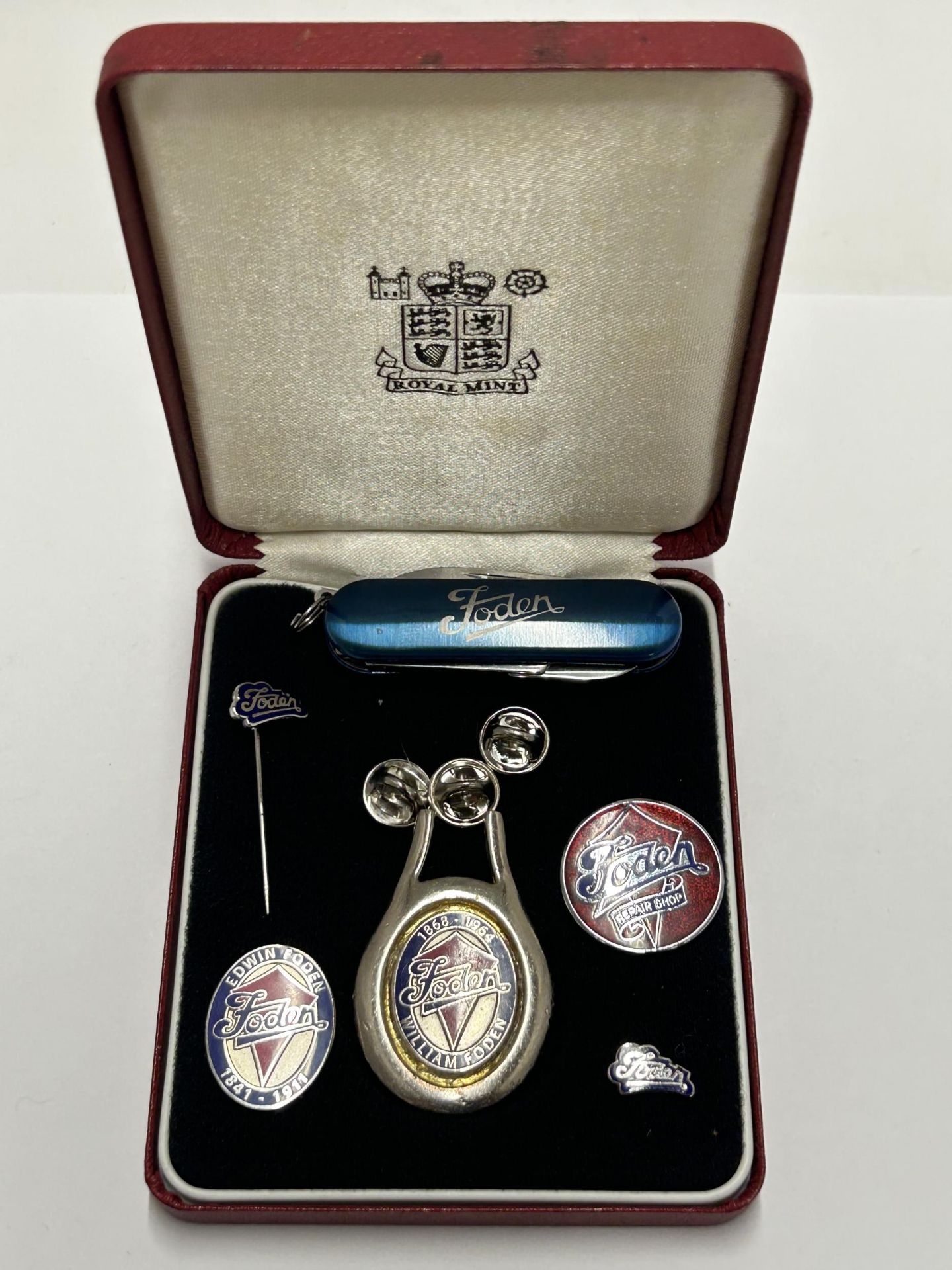 A COLLECTION OF VINTAGE ORIGINAL PRESENTATION FODEN ITEMS COMMISSIONED BY ROYAL MINT TO INCLUDE FOUR
