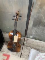 A CIRCA 1967 LESLIE SHEPPARD VIOLIN COMPLETE WITH BOW