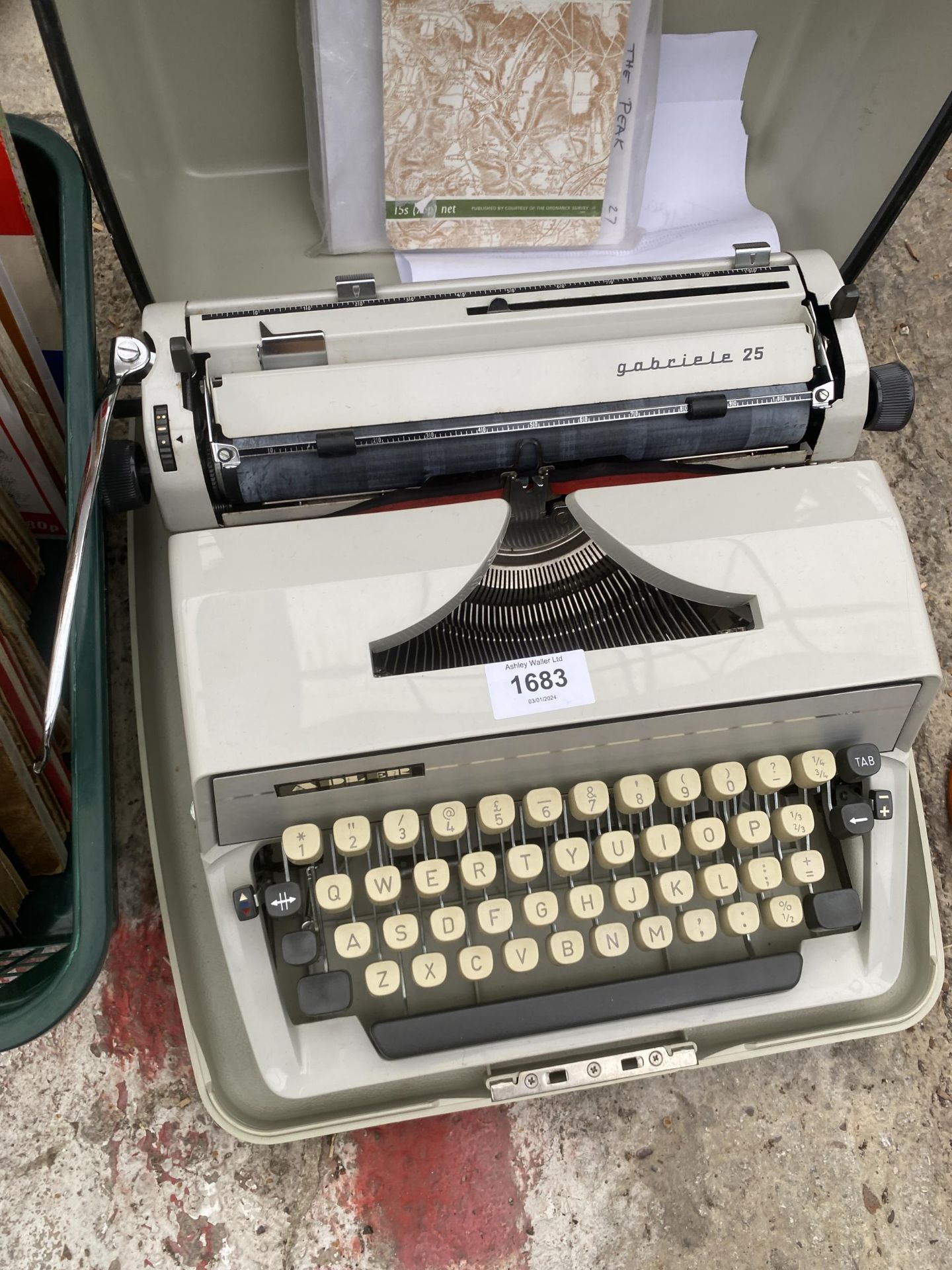 A RETRO GABRIELE 25 TYPEWRITER AND AN ASSORTMENT OF MAPS - Image 2 of 3
