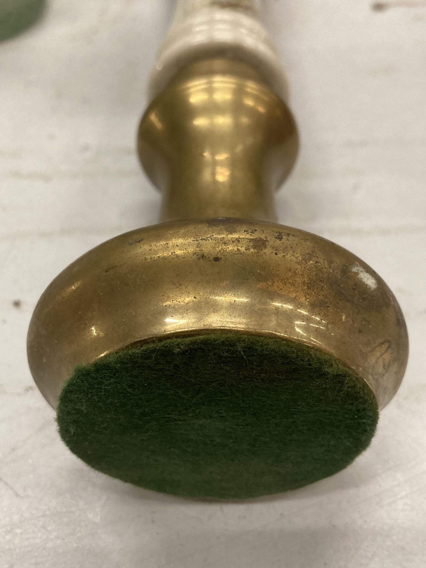 A VERY HEAVY SOLID BRASS AND CERAMIC HUNTSMAN PUMP - Image 2 of 2