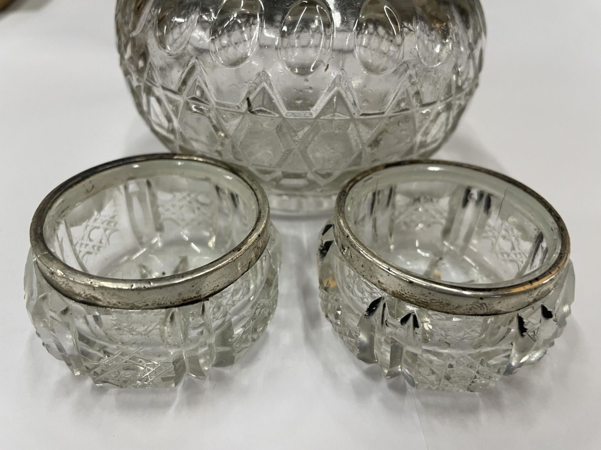 THREE GLASS POTS WITH HALLMARKED SILVER 925 RIMS - Bild 2 aus 5