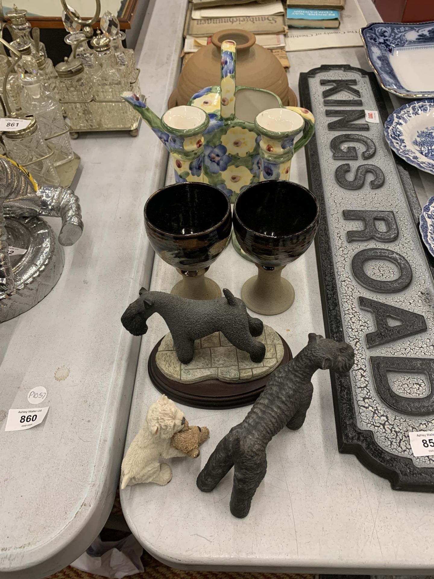 A MIXED LOT OF CERAMICS TO INCLUDE TERRIER FIGURES, GOBLETS, FLORAL POTTERY ETC