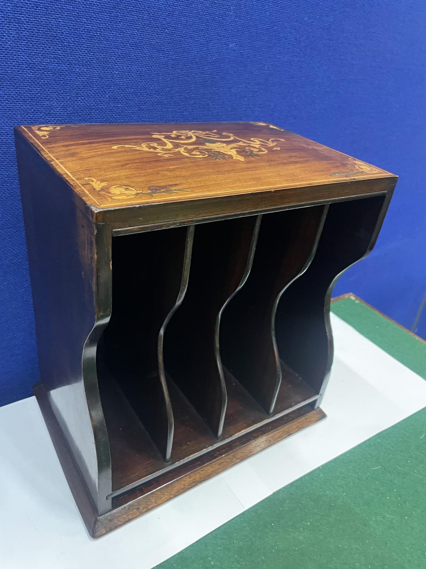 A VINTAGE LETTER RACK WITH IN LAID DESIGN - Image 2 of 3