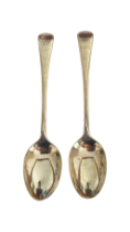 A PAIR OF EDWARD VII 1909 SILVER TEASPOONS, SHEFFIELD HALLMARKS, MAKER COOPER BROTHERS, LENGTH 11