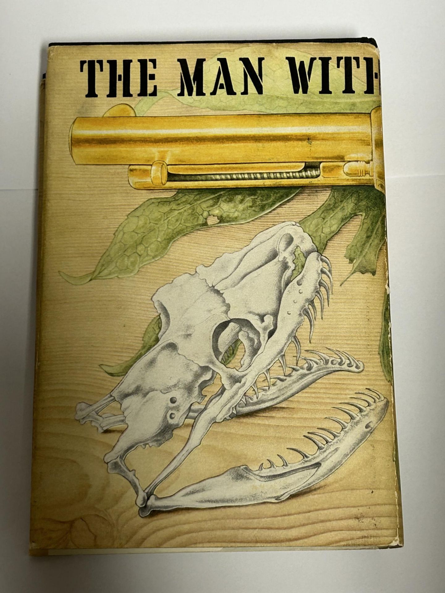 A 1965 IAN FLEMING FIRST EDITION, THE MAN WITH THE GOLDEN GUN, JAMES BOND HARDBACK BOOK COMPLETE - Image 7 of 7