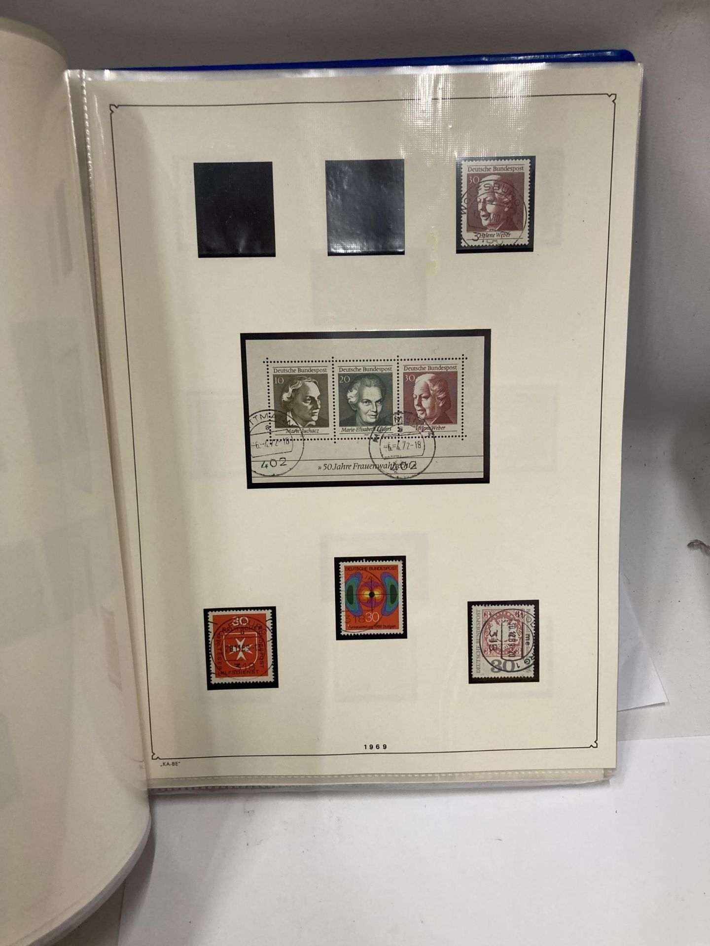 A BINDER OF GERMAN STAMPS - Bild 4 aus 7