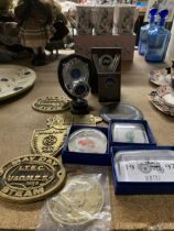 A GROUP OF BADGES AND TROPHIES, BRASS MALPAS STEAM PLAQUES ETC