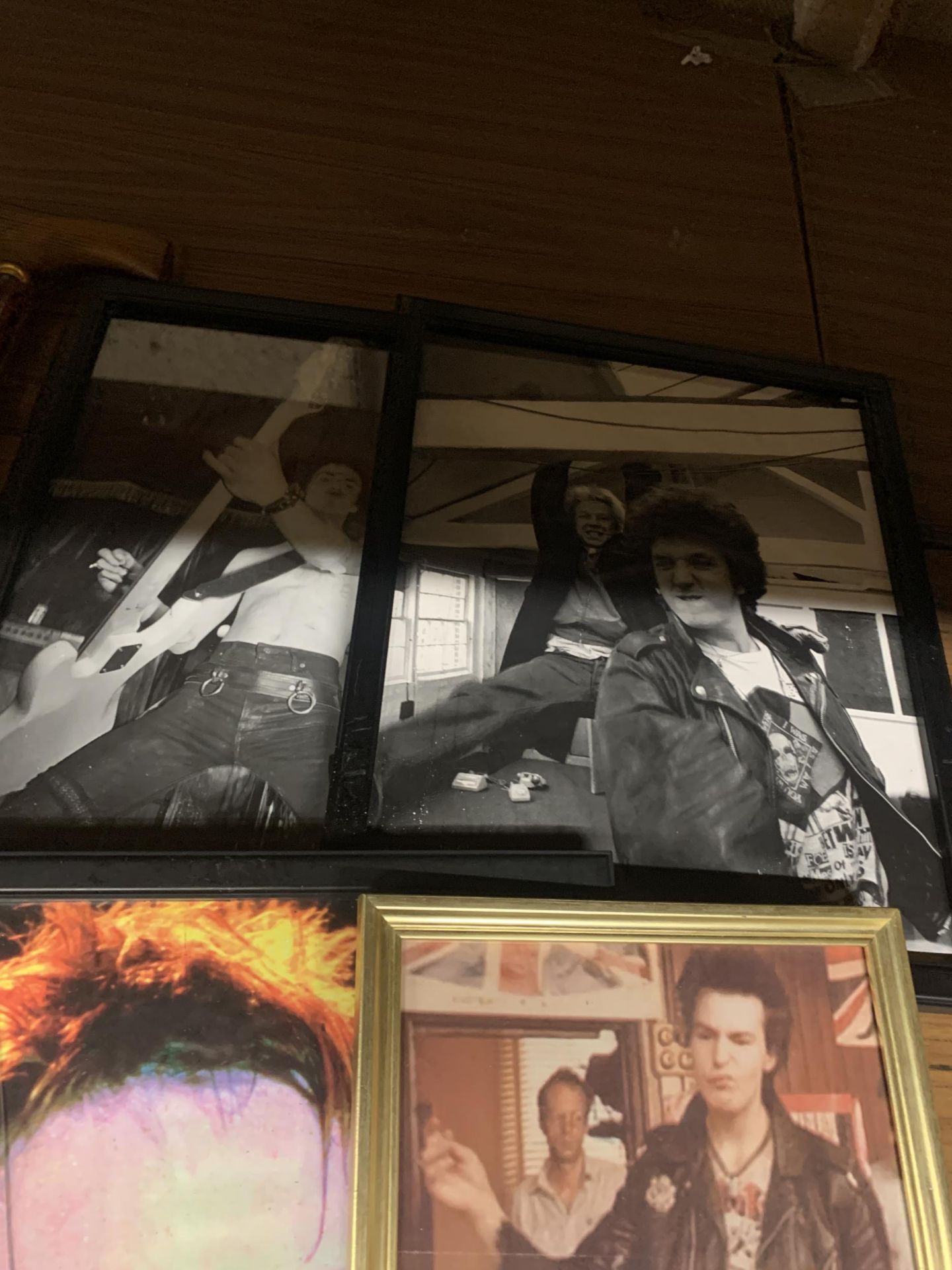 FOUR FRAMED PHOTOS OF THE SEX PISTOLS - Bild 3 aus 3