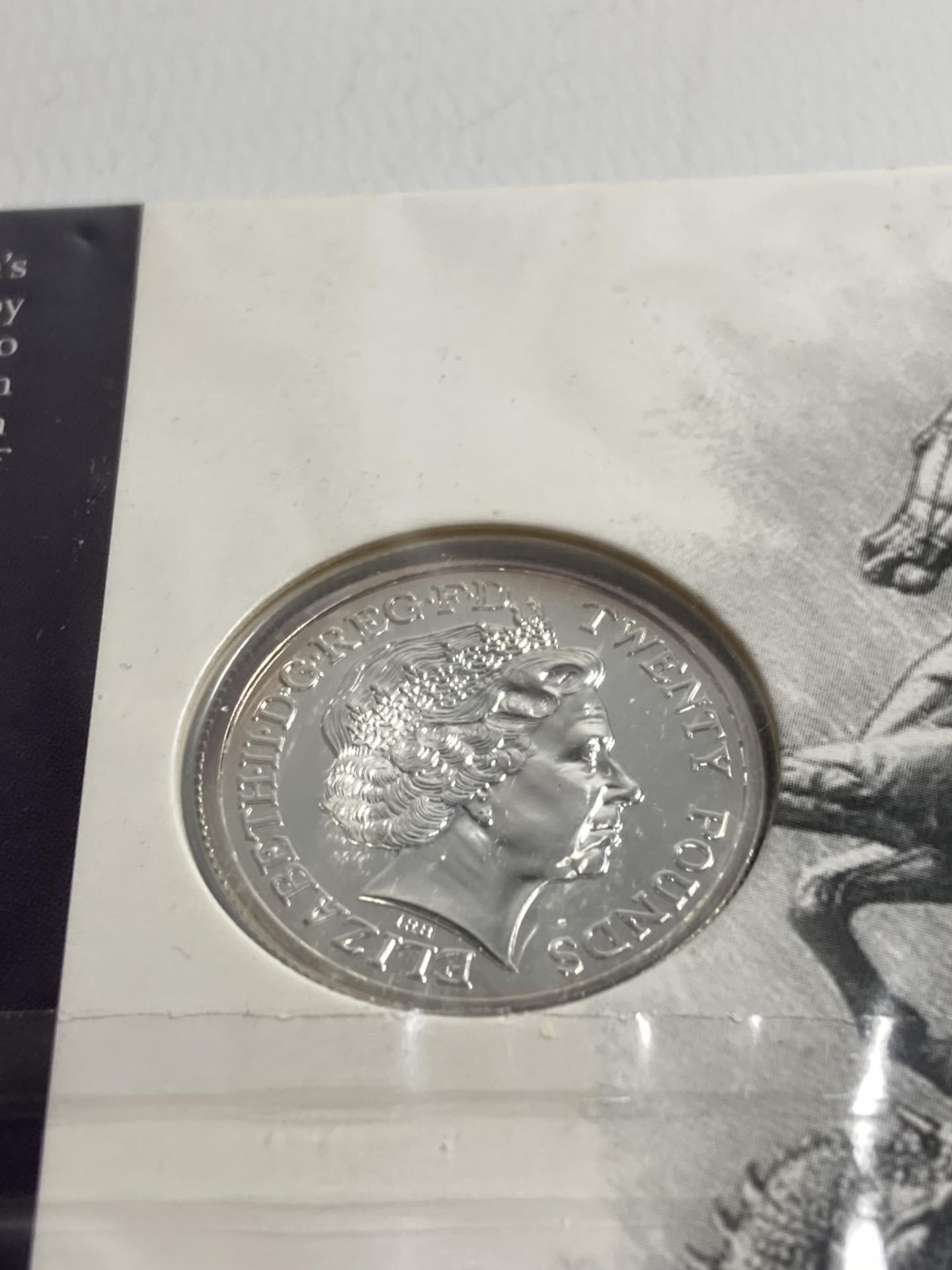 A ROYAL MINT GEORGE AND THE DRAGON 2013 UK £20 FINE SILVER COIN - Bild 3 aus 3