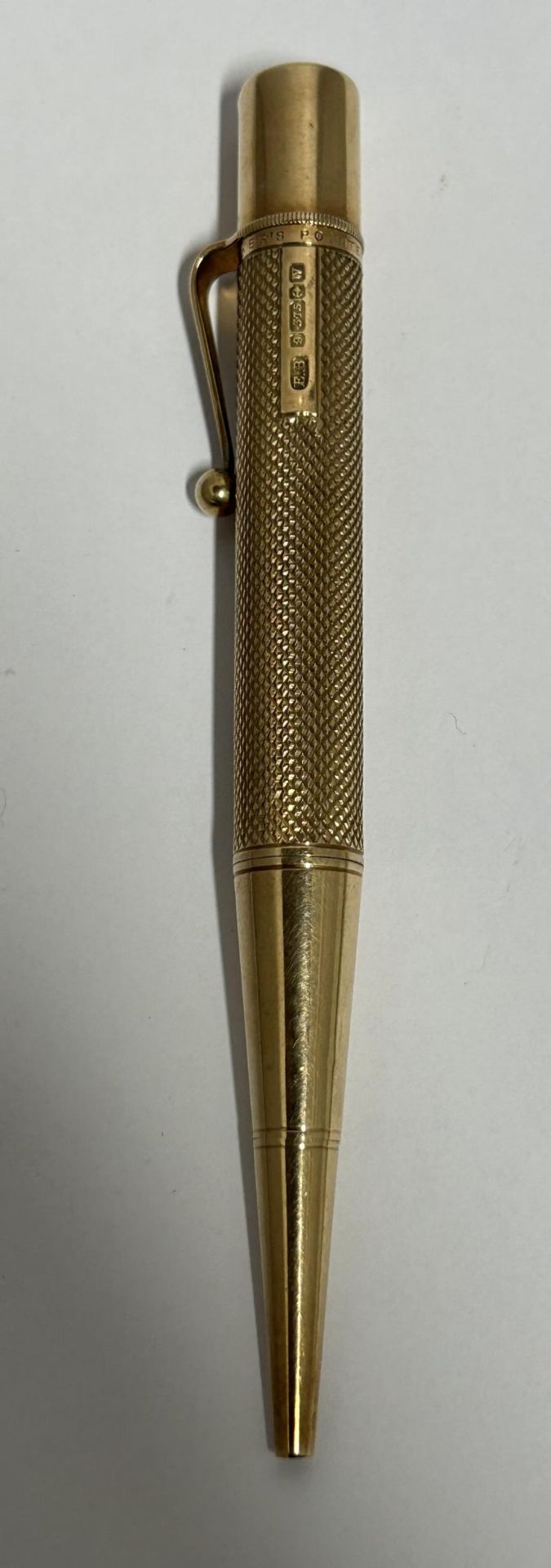 A HALLMARKED 9CT YELLOW GOLD BAKERS POINTER PROPELLING PENCIL GROSS WEIGHT 33.13 GRAMS