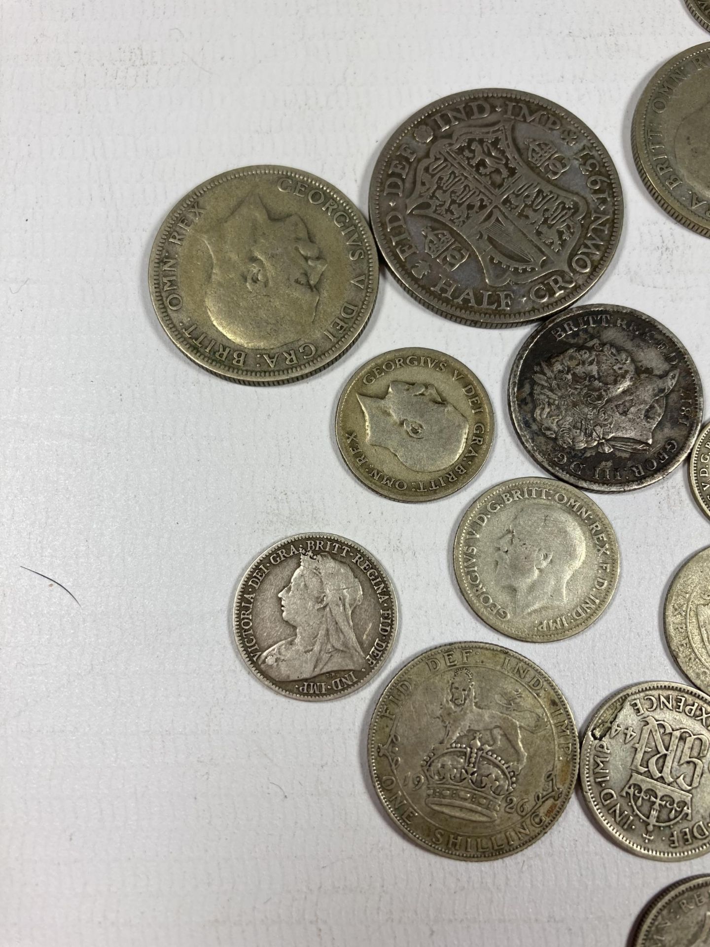 UK A SELECTION OF SILVER COINAGE , 1817 – 1944 . TOTAL WEIGHT IS 114GMS - Image 2 of 5