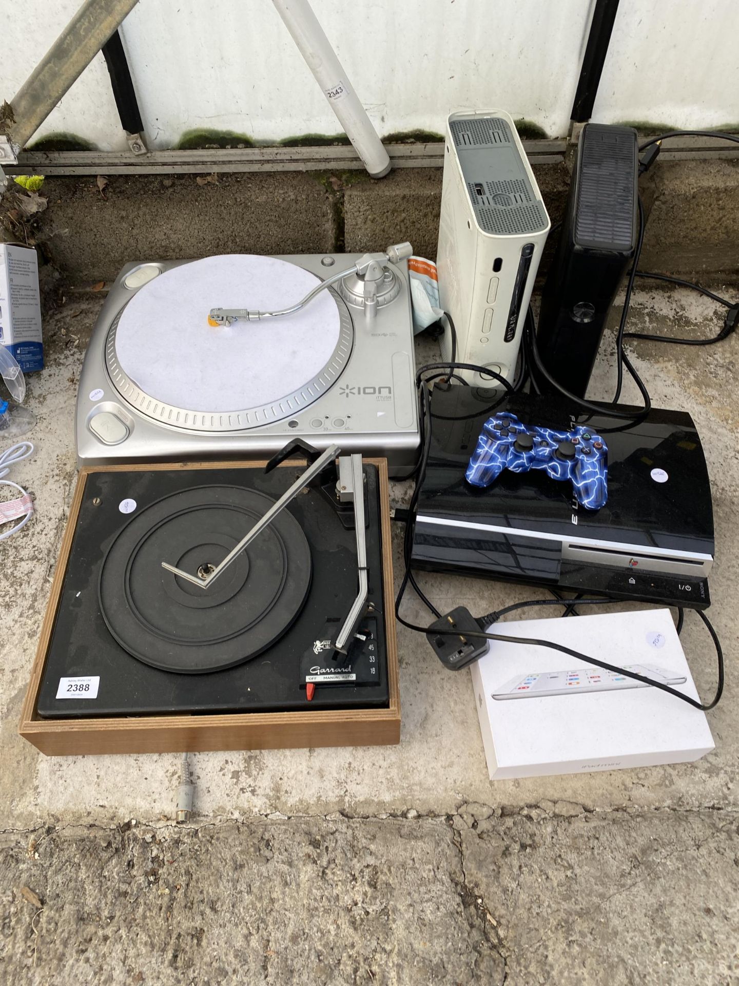 AN ASSORTMENT OF ITEMS TO INCLUDE A PS3, RECORD DECKS AND XBOX'S ETC