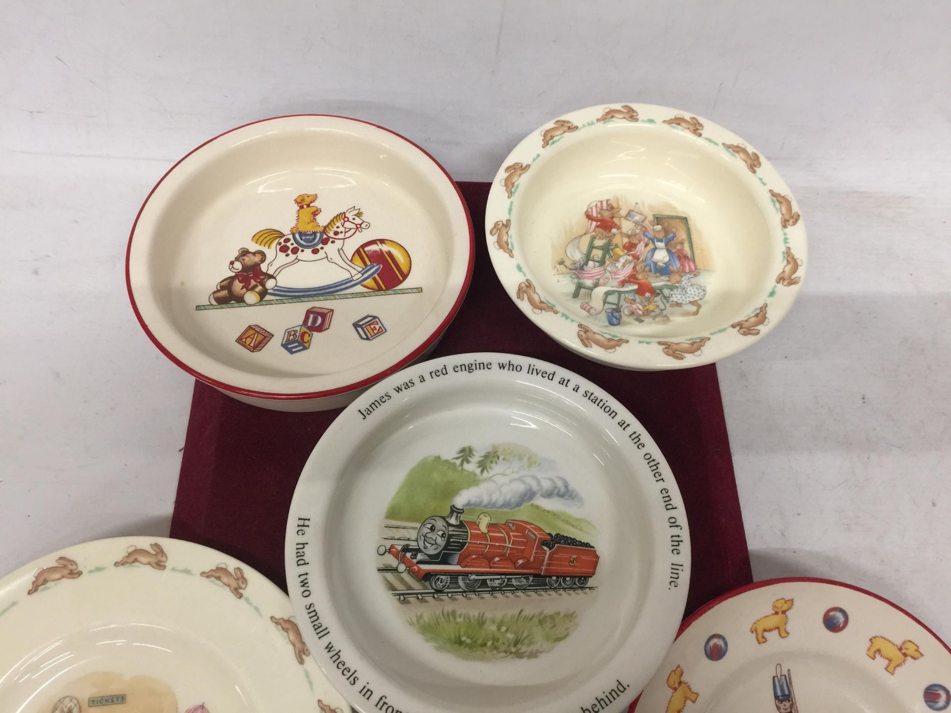 A GROUP OF FIVE ITEMS- ROYAL DOULTON BUNNYKINS DISHES AND A WEDGWOOD THOMAS THE TANK ENGINE BOWL - Image 2 of 4