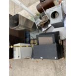 AN ASSORTMENT OF HOUSEHOLD CLEARANCE ITEMS