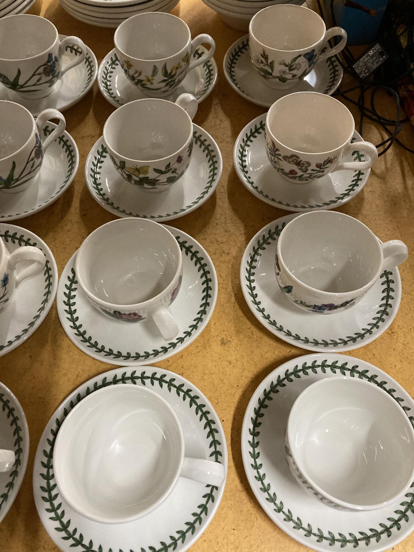 A PORTMEIRION BOTANIC GARDEN PART TEA SET, CUPS, SAUCERS, PLATES ETC - Image 5 of 6