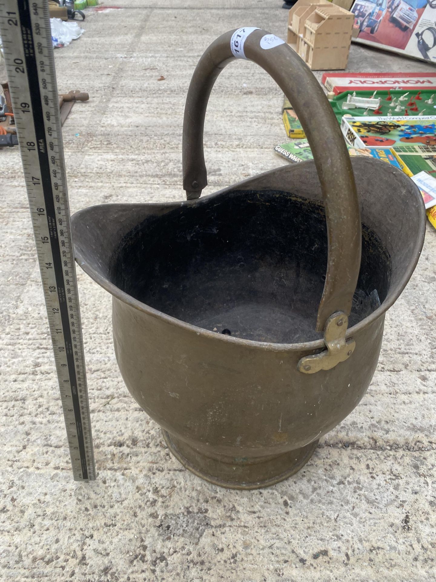 A VINTAGE BRASS COAL BUCKET