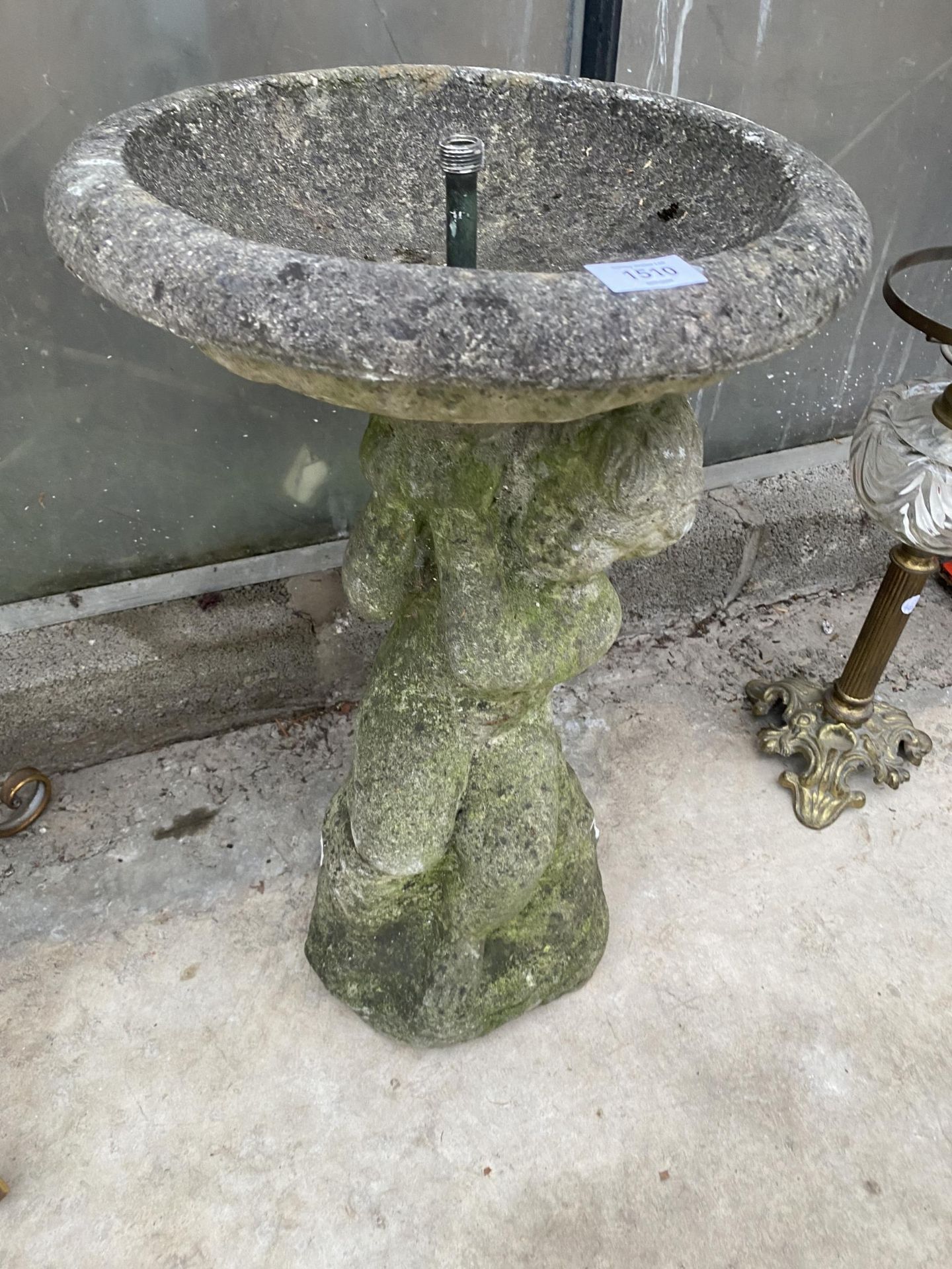 A DECORATIVE CONCRETE BIURD BATH WATER FEATURE WITH CHERUB PEDESTAL BASE - Image 3 of 3