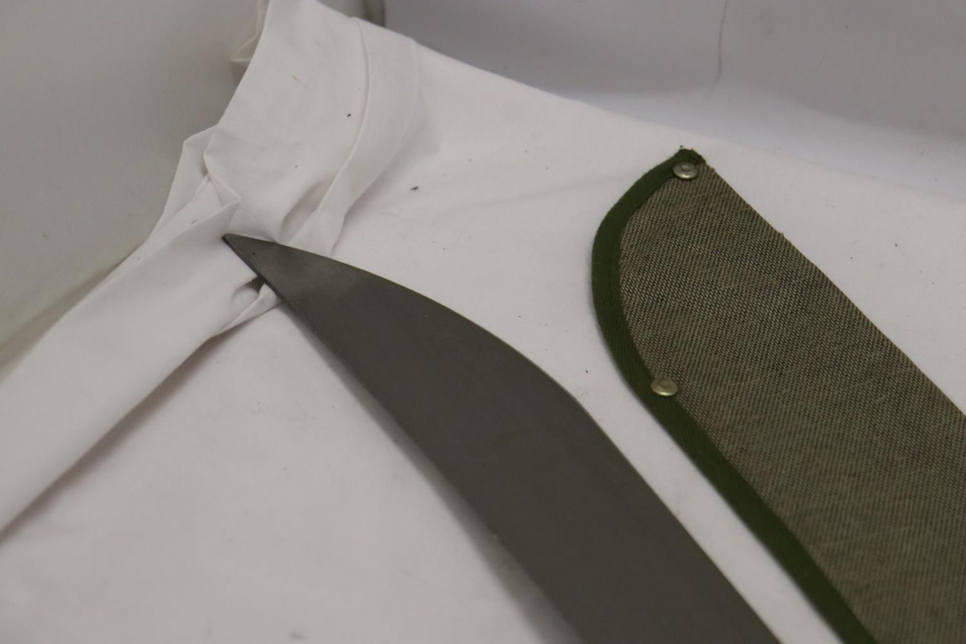 A MACHETE IN A CLOTH SHEATH - Image 3 of 4