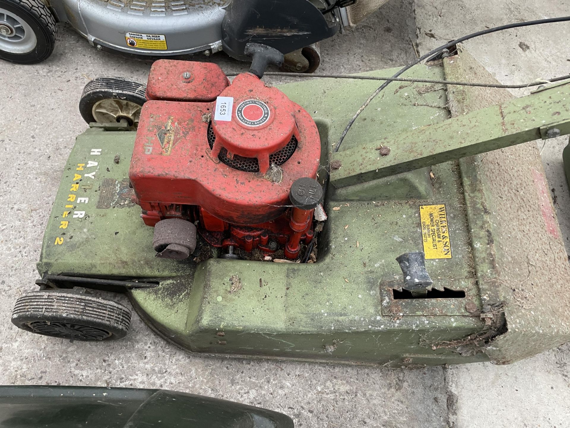 A VINTAGE HAYTER HARRIER ROTARY MOWER COMPLETE WITH GRASS BOX - Image 2 of 5