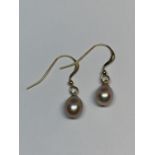 A PAIR OF 14 CARAT GOLD AND PEARL EARRINGS GROSS WEIGHT 1.22 GRAMS