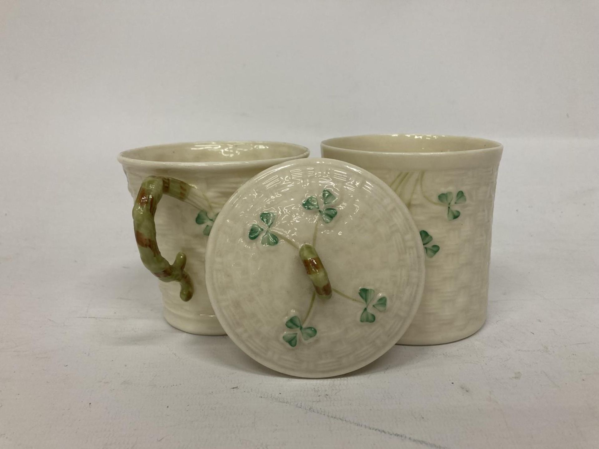 A BELLEEK IRISH SHAMROCK BASKETWEAVE LIDDED JAMPOT TOGETHER WITH A BASKETWEAVE MUG - Image 2 of 4