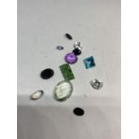 A QUANTITY OF GEMSTONES