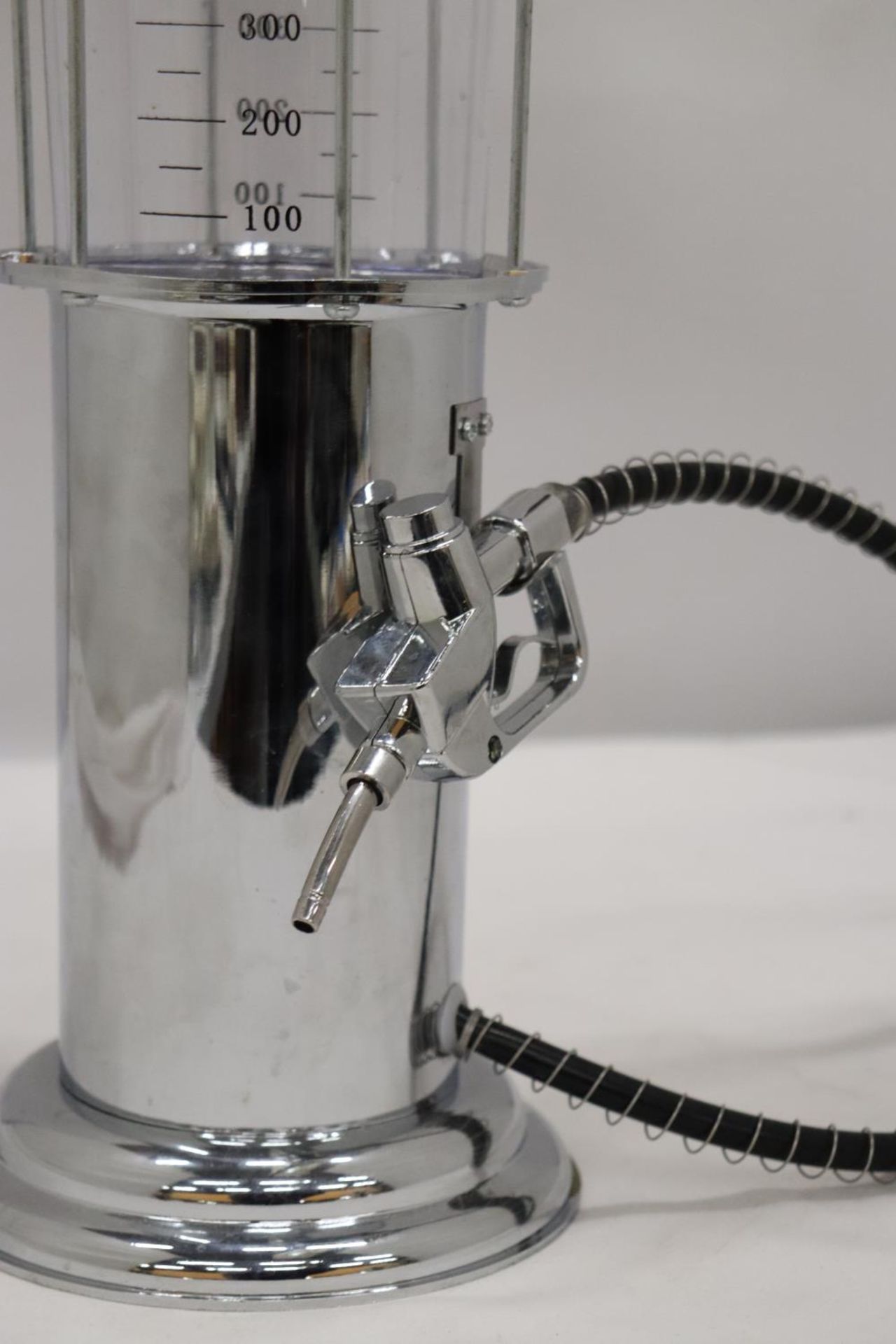 A CHROME PETRO PUMP DRINKS DISPENSER, HEIGHT 48CM - Bild 3 aus 4