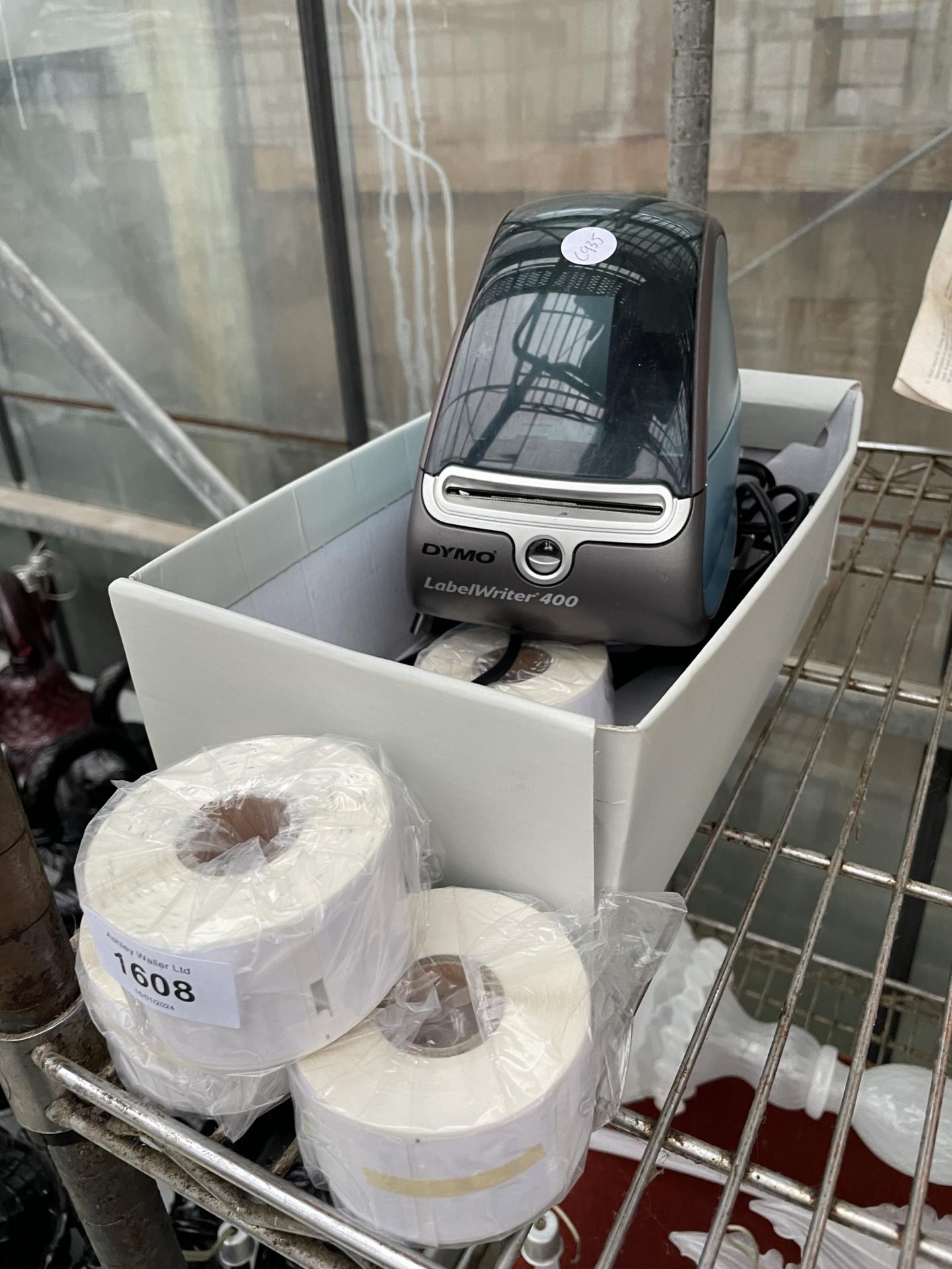 AN ELECTRIC DYMO LABALWRITER400 AND THREE NEW ROLLS OF LABELS