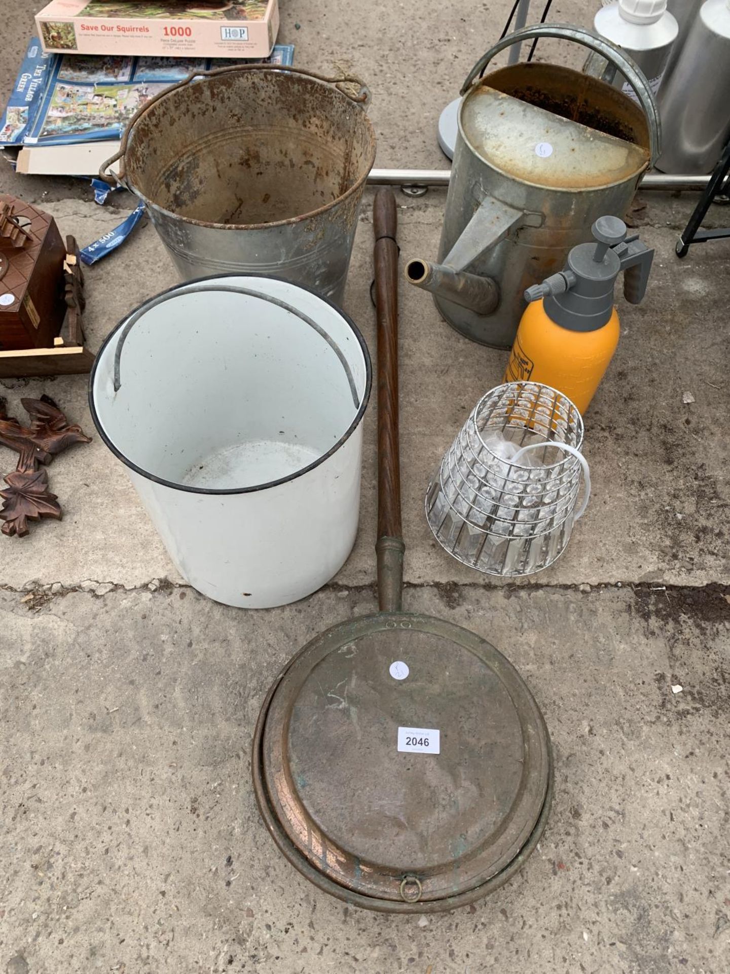 AN ASSORTMENT OF ITEMS TO INCLUDE THREE GALVANISED ITEMS, A SPRAYER, WARMING PAN, ETC
